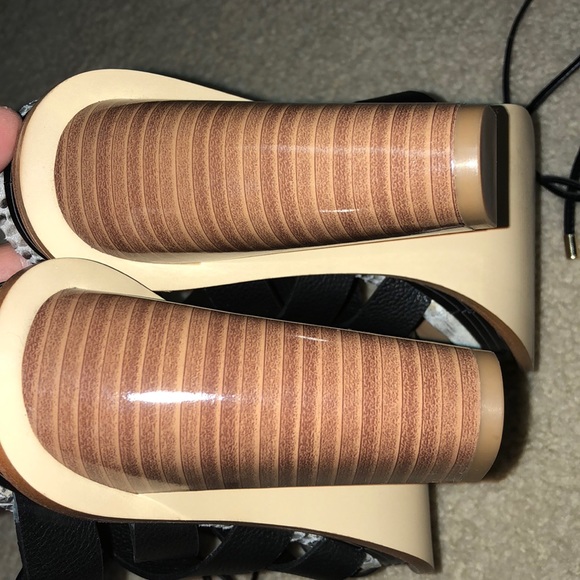 Calvin Klein Panelope Toscana Leather Sandals - Picture 6 of 8